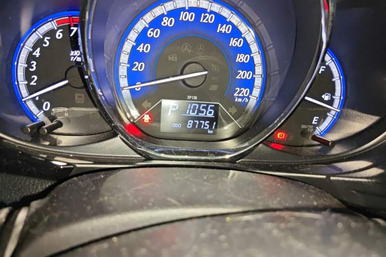 Used Toyota YARiS L Zhi Xuan 2016 Revised Version 1.5G CVT with Dynamic Sunroof Odometer Close Up