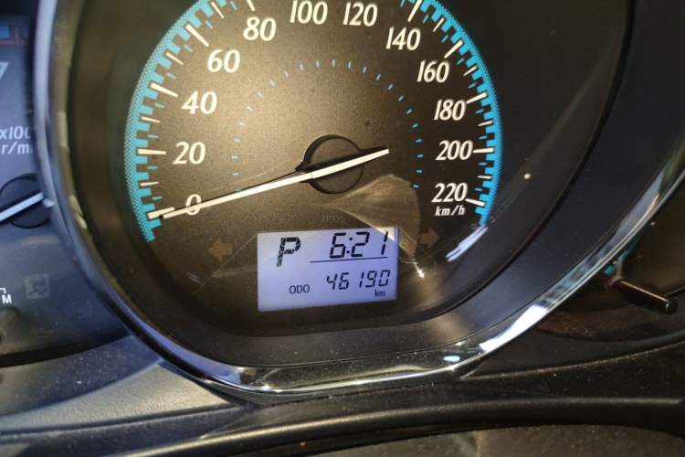 Used Toyota YARiS L Zhi Xuan 2016 Revised 1.5E CVT Charming Edition Odometer Close Up