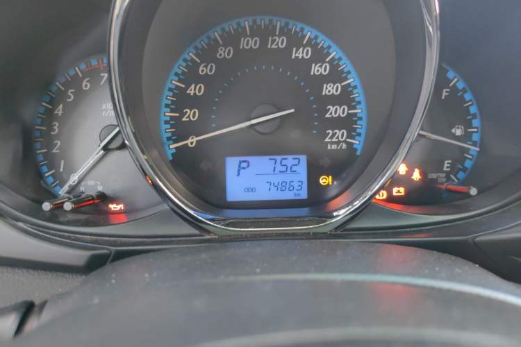 Used Toyota YARiS L Zhi Xuan 2016 Revised 1.5E CVT Charming Edition Odometer Close Up