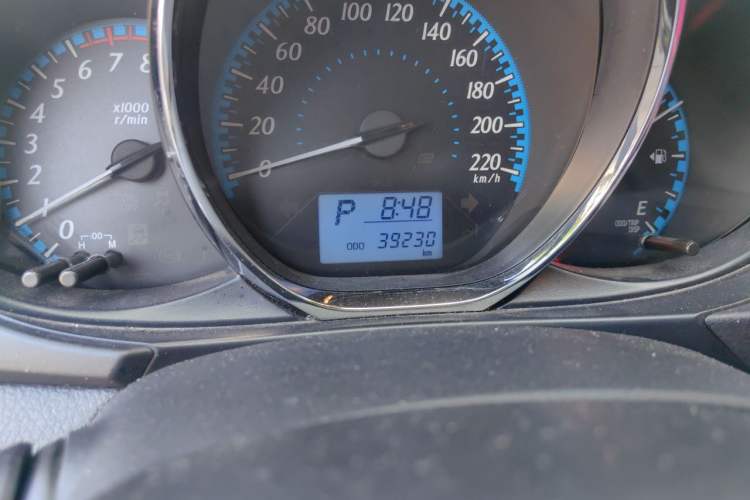 Used Toyota YARiS L Zhi Xuan 2016 Revised 1.5E CVT Charming Edition Odometer Close Up
