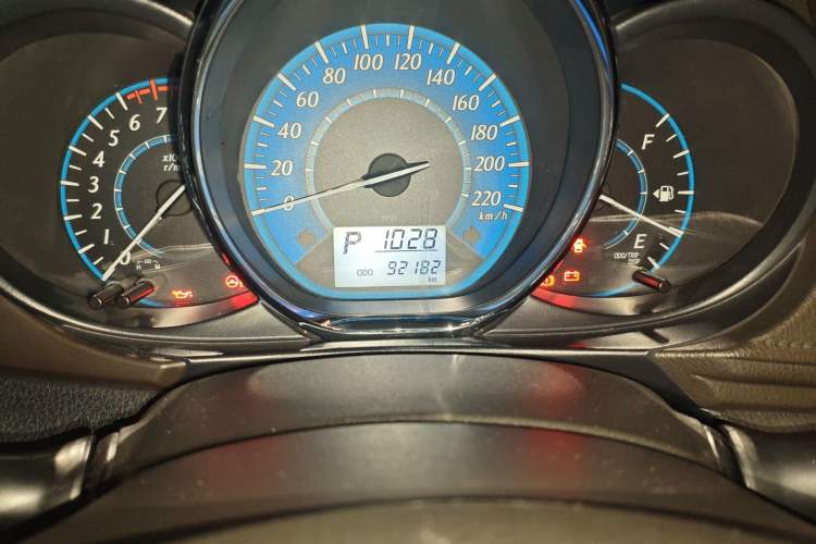 Used Toyota YARiS L Zhi Xuan 2016 Revised 1.5E CVT Charming Edition Odometer Close Up