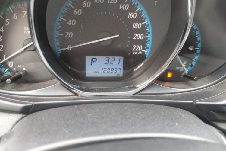 Used Toyota YARiS L Zhi Xuan 2016 Revised 1.5E CVT Charming Edition Odometer Close Up
