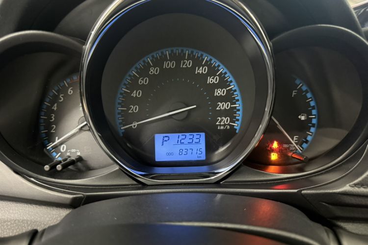 Used Toyota YARiS L Zhi Xuan 2016 Revised 1.5E CVT Charming Edition Odometer Close Up