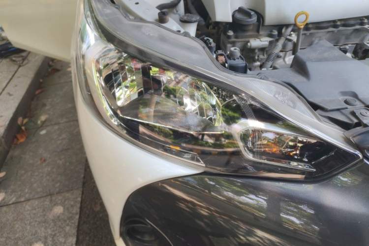 Used Toyota YARiS L Zhi Xuan 2016 Revised 1.5E CVT Charming Edition Right Front Headlight