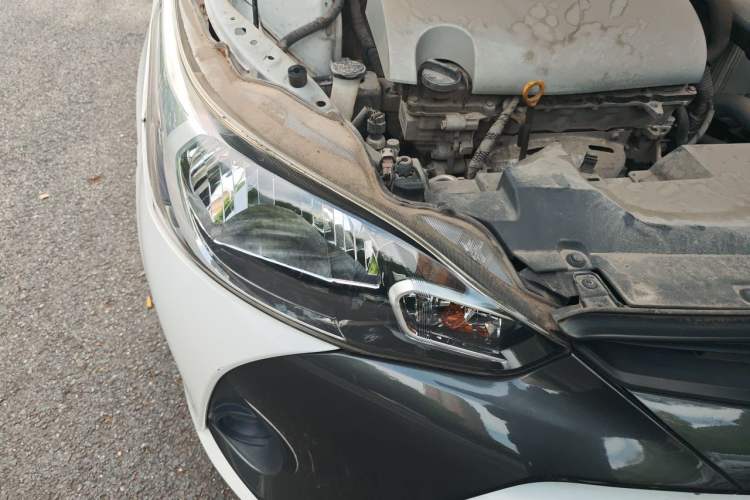 Used Toyota YARiS L Zhi Xuan 2016 Revised 1.5E CVT Charming Edition Right Front Headlight