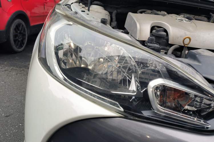 Used Toyota YARiS L Zhi Xuan 2016 Revised 1.5E CVT Charming Edition Right Front Headlight