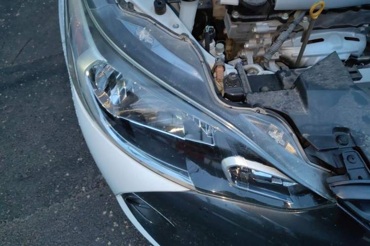 Used Toyota YARiS L Zhi Xuan 2016 Revised 1.5E CVT Charming Edition Right Front Headlight