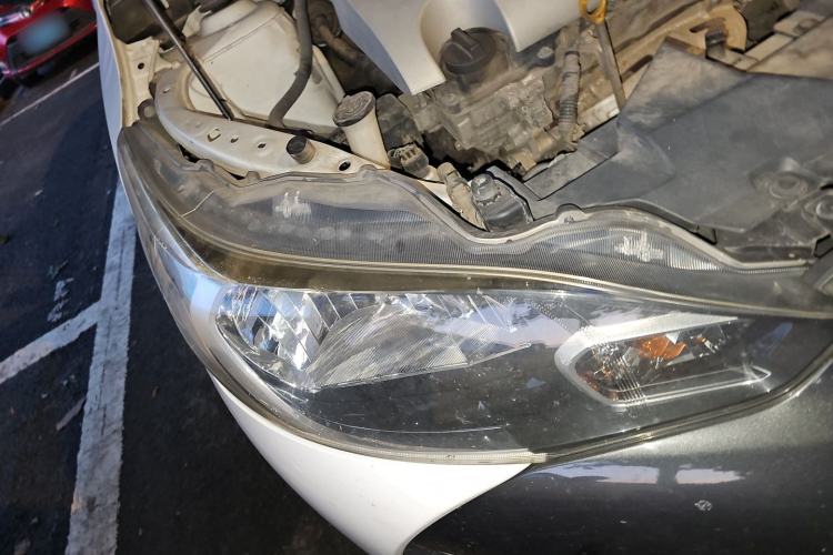 Used Toyota YARiS L Zhi Xuan 2016 Revised 1.5E CVT Charming Edition Right Front Headlight
