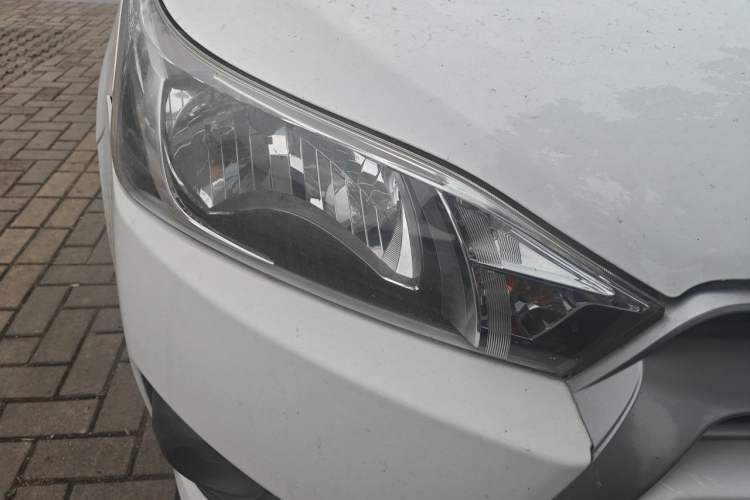 Used Toyota YARiS L Zhi Xuan 2016 1.5E Automatic JingSu Edition Right Front Headlight