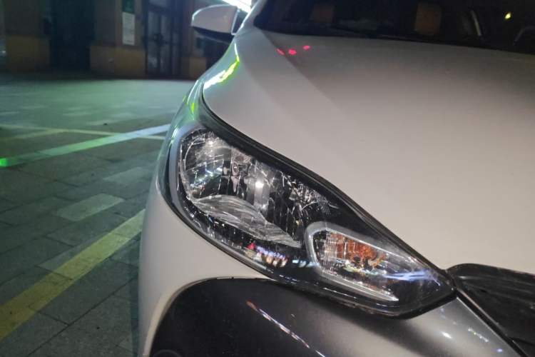 Used Toyota YARiS L Zhi Xuan 2016 Revised 1.5E CVT Charming Edition Right Front Headlight