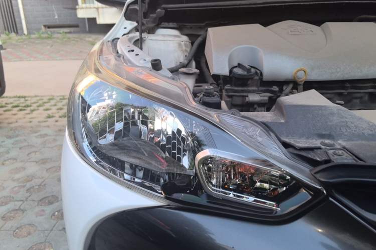 Used Toyota YARiS L Zhi Xuan 2016 Revised 1.5E CVT Charming Edition Right Front Headlight