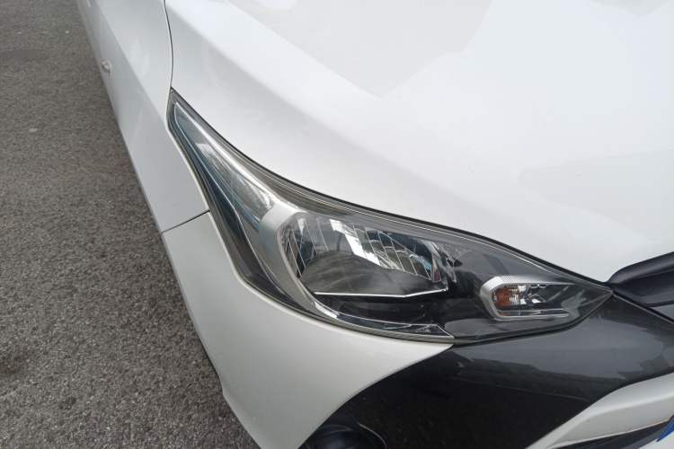 Used Toyota YARiS L Zhi Xuan 2016 Revised 1.5E CVT Charming Edition Right Front Headlight