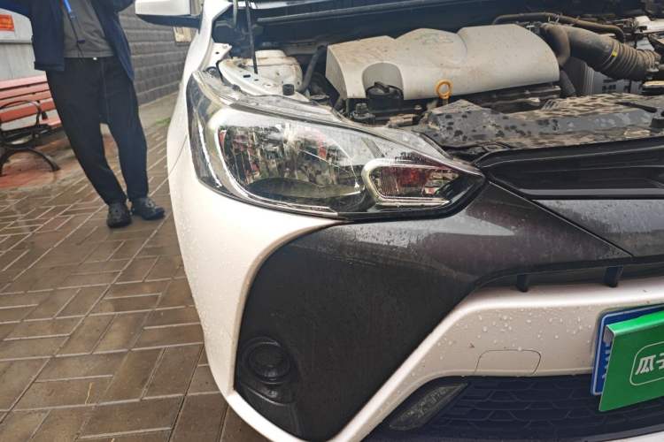 Used Toyota YARiS L Zhi Xuan 2016 Revised 1.5E CVT Charming Edition Right Front Headlight