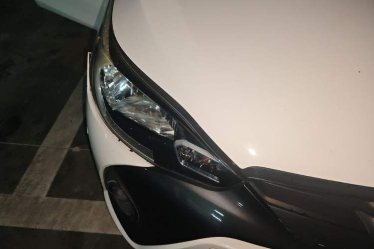 Used Toyota YARiS L Zhi Xuan 2016 Revised 1.5E CVT Charming Edition Right Front Headlight