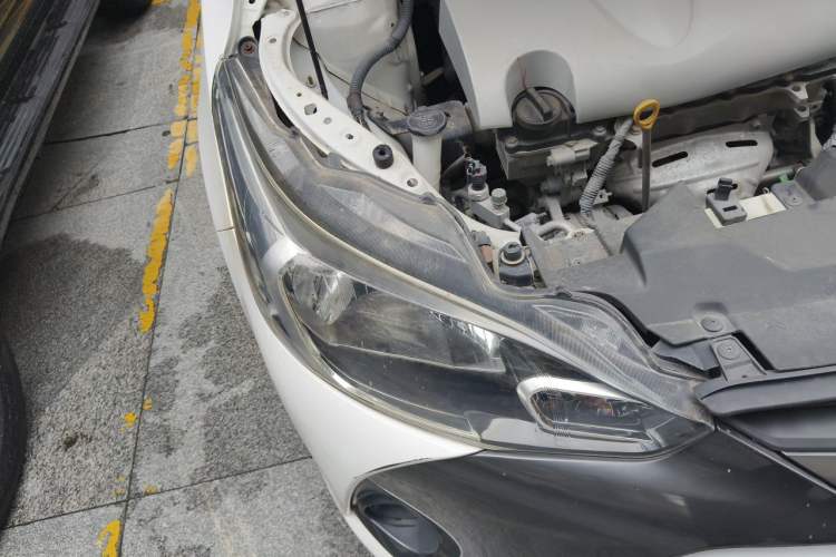 Used Toyota YARiS L Zhi Xuan 2016 Revised 1.5E CVT Charming Edition Right Front Headlight