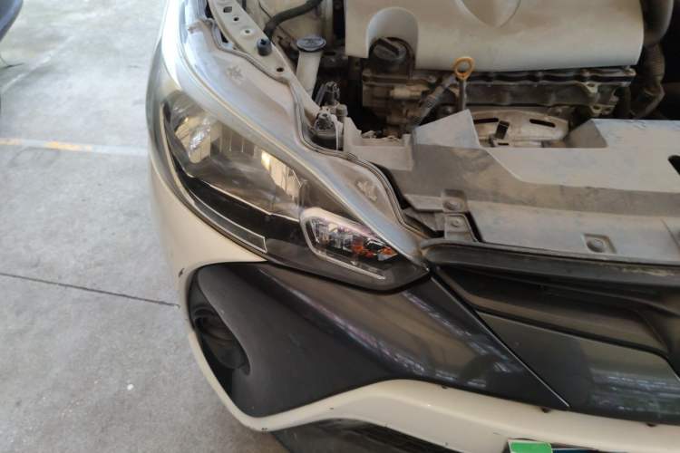 Used Toyota YARiS L Zhi Xuan 2016 Revised 1.5E CVT Charming Edition Right Front Headlight