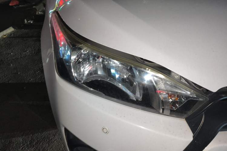 Used Toyota YARiS L Zhi Xuan 2016 Revised Version 1.3L Manual – Dynamic Edition Right Front Headlight
