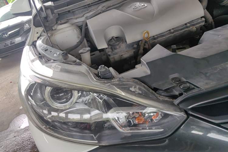 Used Toyota YARiS L Zhi Xuan 2016 Revised 1.5E CVT Charming Edition Right Front Headlight