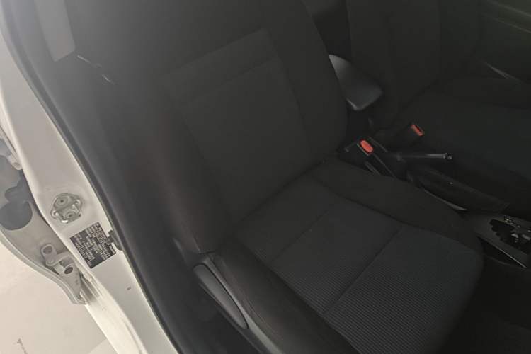 Used Toyota YARiS L Zhi Xuan 2016 Revised 1.5E CVT Charming Edition Right Front Seat