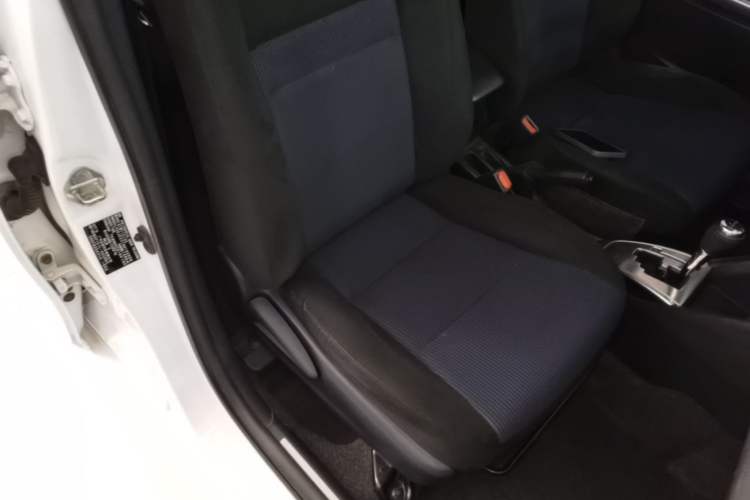 Used Toyota YARiS L Zhi Xuan 2016 Revised 1.5E CVT Charming Edition Right Front Seat