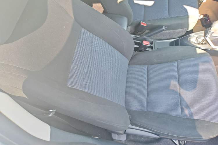 Used Toyota YARiS L Zhi Xuan 2016 Revised 1.5E CVT Charming Edition Right Front Seat