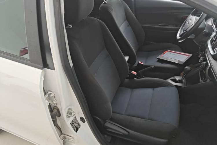 Used Toyota YARiS L Zhi Xuan 2016 Revised 1.5E CVT Charming Edition Right Front Seat