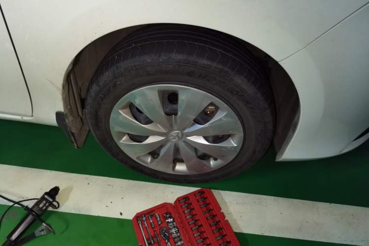 Used Toyota YARiS L Zhi Xuan 2016 Revised 1.5E CVT Charming Edition Right Front Wheel Hub