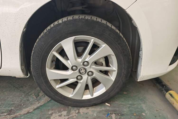 Used Toyota YARiS L Zhi Xuan 2016 Revised 1.5G CVT Xuan Dong Edition Right Front Wheel Hub