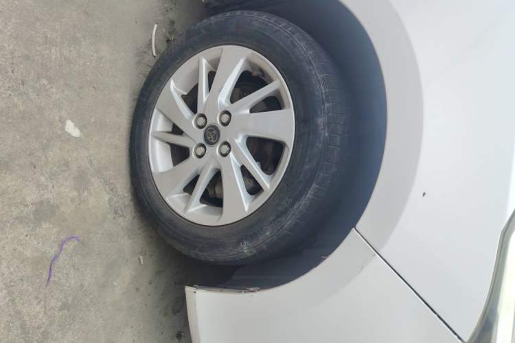 Used Toyota YARiS L Zhi Xuan 2016 Revised 1.5G CVT Xuan Dong Edition Right Front Wheel Hub