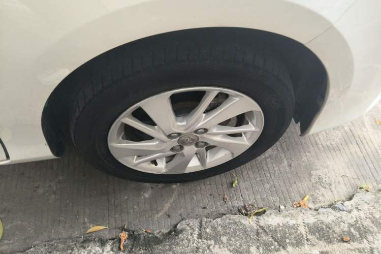Used Toyota YARiS L Zhi Xuan 2016 Revised 1.5E CVT Charming Edition Right Front Wheel Hub
