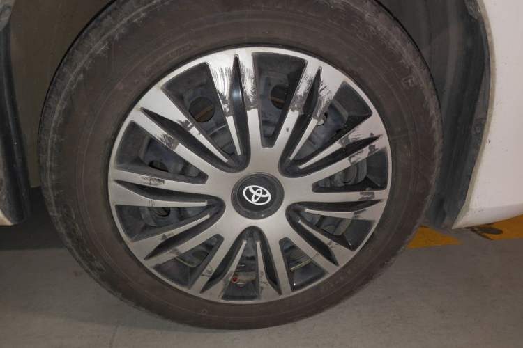 Used Toyota YARiS L Zhi Xuan 2016 Revised 1.5E CVT Charming Edition Right Front Wheel Hub