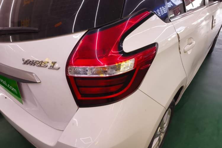 Used Toyota YARiS L Zhi Xuan 2016 Revised 1.3E Manual – Charming Edition Right Rear Taillight