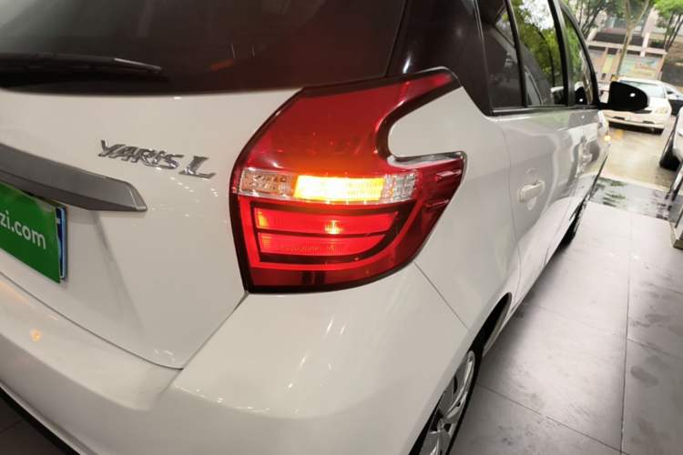 Used Toyota YARiS L Zhi Xuan 2016 Revised 1.5E CVT Charming Edition Right Rear Taillight
