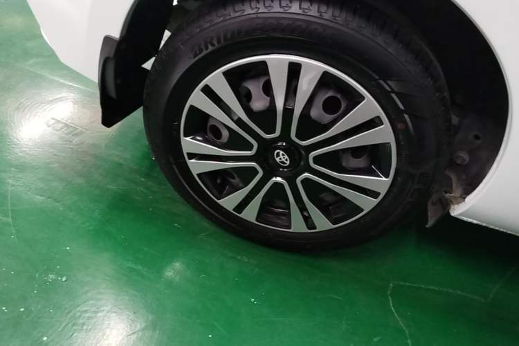 Used Toyota YARiS L Zhi Xuan 2016 Revised 1.5E CVT Charming Edition Right Rear Wheel Hub