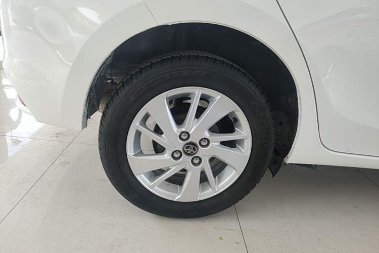 Used Toyota YARiS L Zhi Xuan 2016 Revised Version 1.5G CVT with Dynamic Sunroof Right Rear Wheel Hub