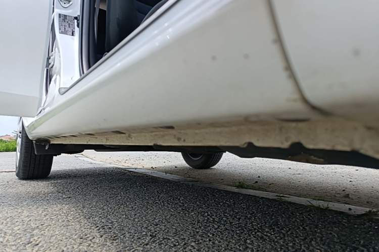 Used Toyota YARiS L Zhi Xuan 2016 Revised 1.5E CVT Charming Edition Right Side Sill