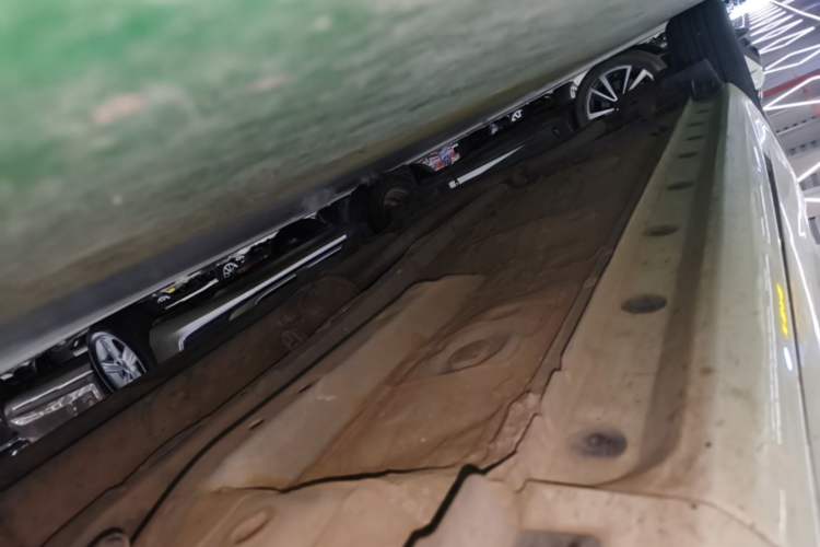 Used Toyota YARiS L Zhi Xuan 2016 Revised 1.3E Manual – Charming Edition Right Side Sill