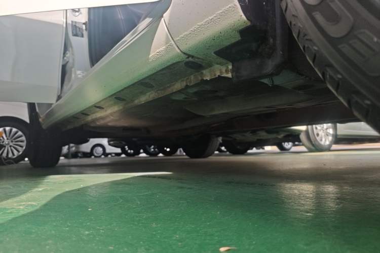 Used Toyota YARiS L Zhi Xuan 2016 Revised 1.5E CVT Charming Edition Right Side Sill