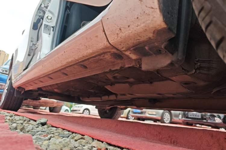 Used Toyota YARiS L Zhi Xuan 2016 Revised 1.5E CVT Charming Edition Right Side Sill