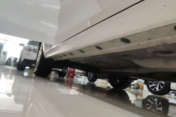 Used Toyota YARiS L Zhi Xuan 2016 Revised 1.5 GS CVT Agile Edition Right Side Sill