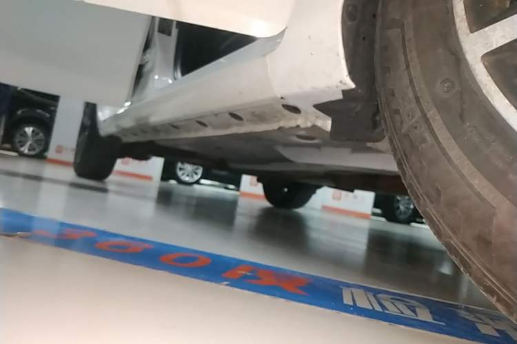 Used Toyota YARiS L Zhi Xuan 2016 Revised 1.5E CVT Charming Edition Right Side Sill