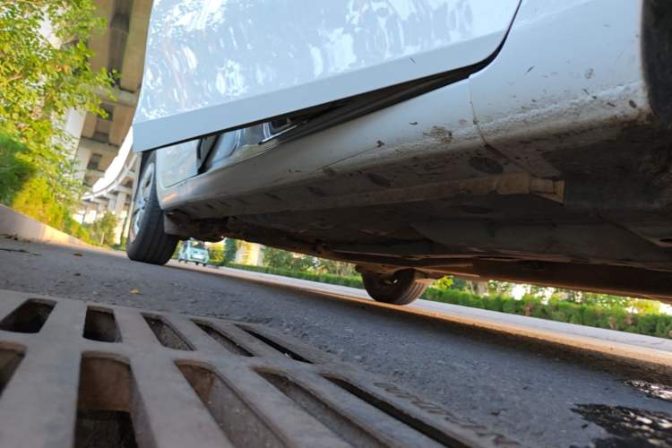 Used Toyota YARiS L Zhi Xuan 2016 Revised 1.3E Manual – Charming Edition Right Side Sill