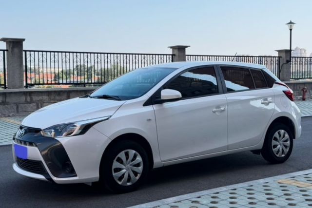 Toyota YARiS L Zhi Xuan 2016 Revised 1.3E Manual – Charming Edition usata