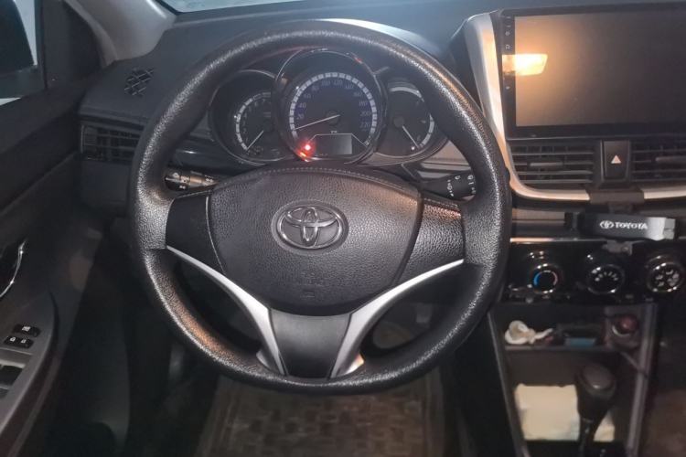 Used Toyota YARiS L Zhi Xuan 2016 Revised Version 1.5G CVT with Dynamic Sunroof Steering Wheel