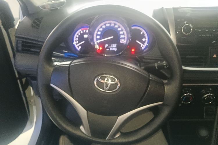 Used Toyota YARiS L Zhi Xuan 2016 Revised Version 1.5G CVT with Dynamic Sunroof Steering Wheel