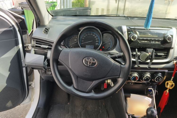 Used Toyota YARiS L Zhi Xuan 2016 Revised 1.3E Manual – Charming Edition Steering Wheel