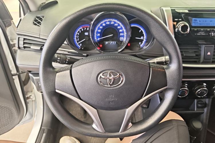 Used Toyota YARiS L Zhi Xuan 2016 Revised Version 1.5G CVT with Dynamic Sunroof Steering Wheel