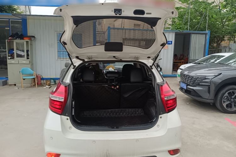 Used Toyota YARiS L Zhi Xuan 2016 Revised 1.5E CVT Charming Edition Trunk