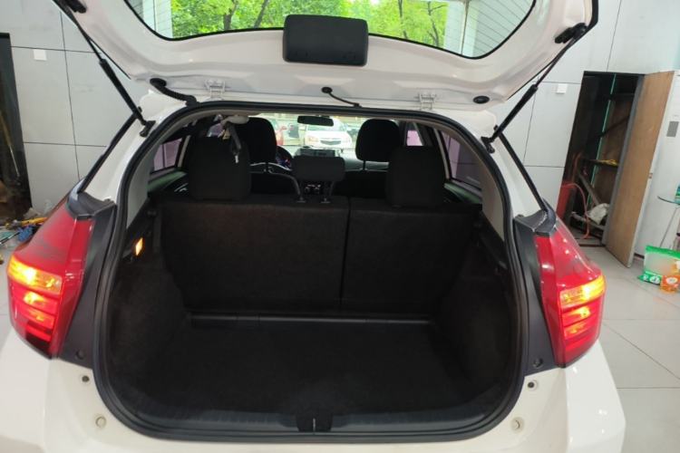 Used Toyota YARiS L Zhi Xuan 2016 Revised 1.5E CVT Charming Edition Trunk