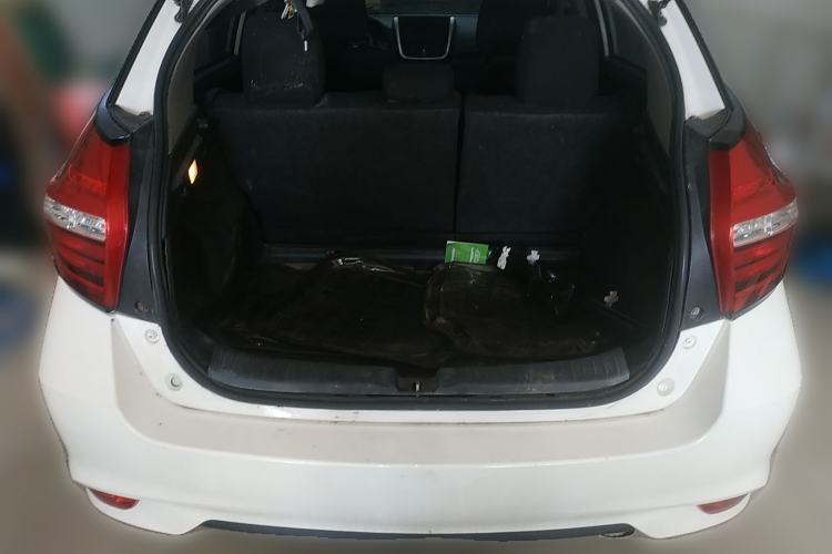 Used Toyota YARiS L Zhi Xuan 2016 Revised 1.5E CVT Charming Edition Trunk